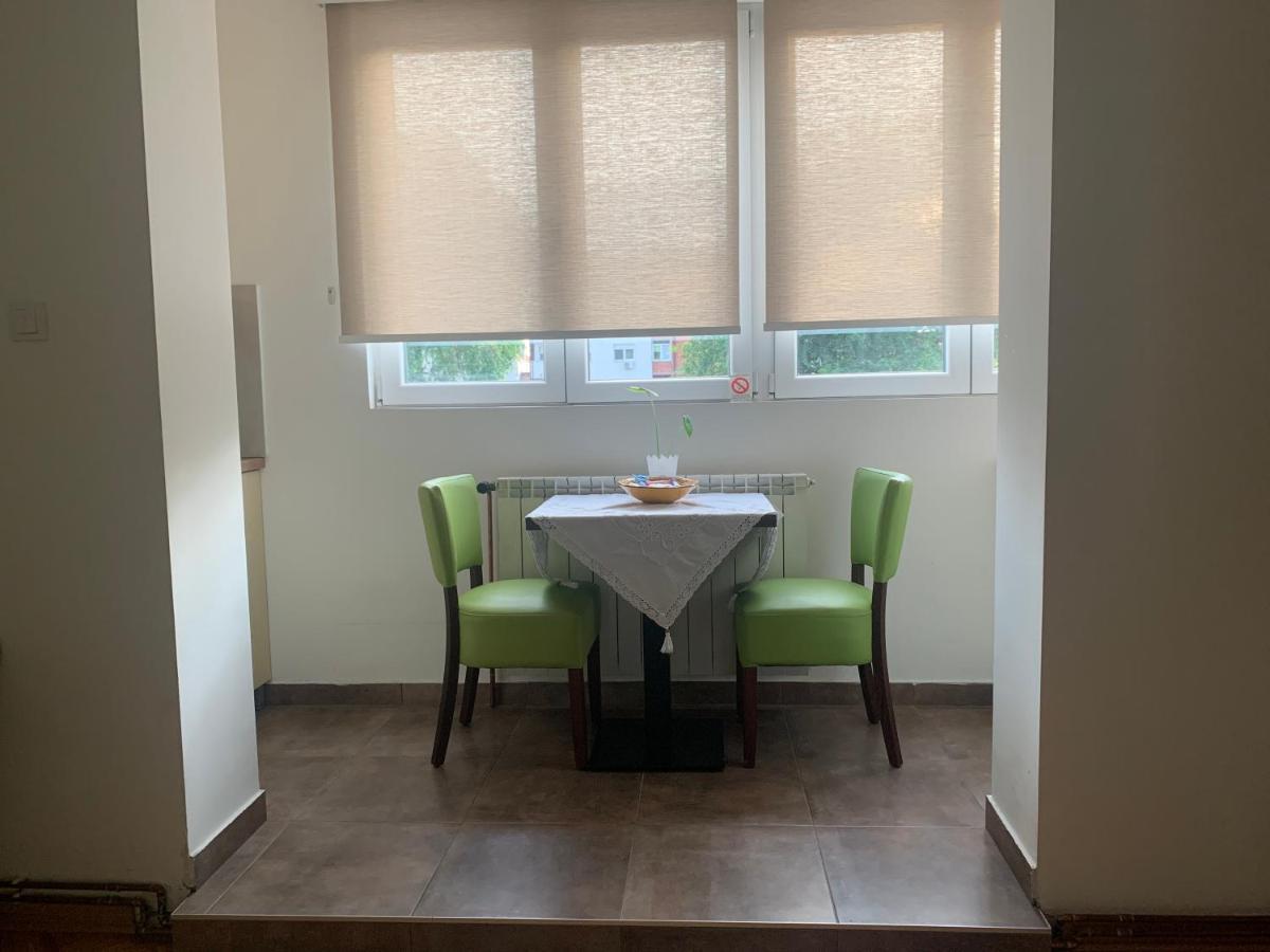 Apartman Fuerte 2 بلغراد المظهر الخارجي الصورة